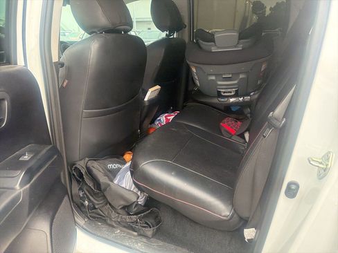 Used 2020 Toyota Tacoma SR w/ SR Convenience Package image 6