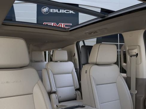 New 2026 GMC Yukon XL Denali w/ Denali Reserve Package AWD/4WD image 24