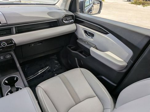 Used 2025 Honda Pilot Touring image 19