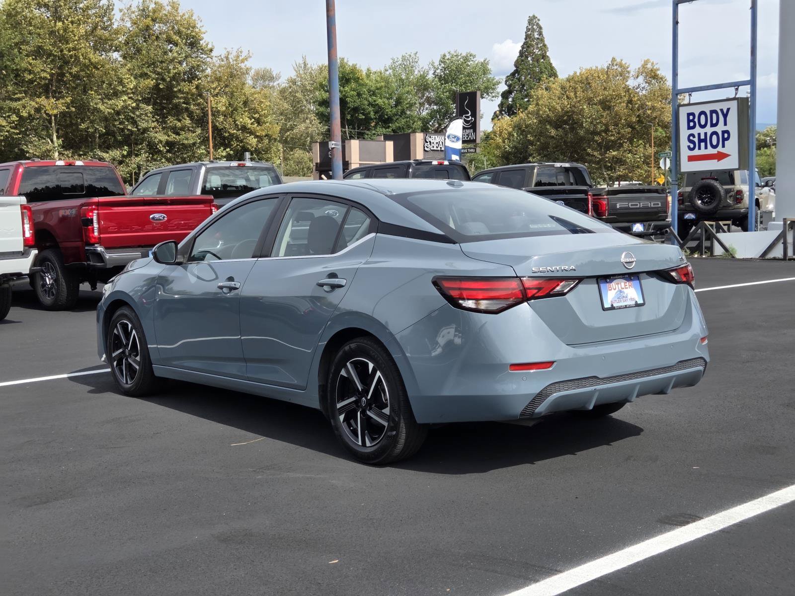 Used 2024 Nissan Sentra SV FWD image 7