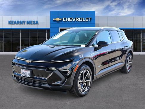 Used 2026 Chevrolet Equinox EV LT FWD image 3