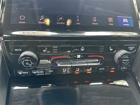 Used 2022 Jeep Grand Cherokee Limited 4xe image 24