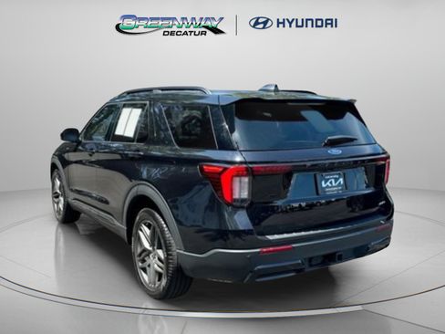 Used 2025 Ford Explorer ST-Line w/ ST-Line Street Pack AWD/4WD image 6
