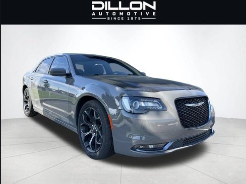 Used 2019 Chrysler 300 S RWD image 1