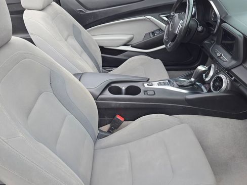 Used 2023 Chevrolet Camaro LT RWD image 6