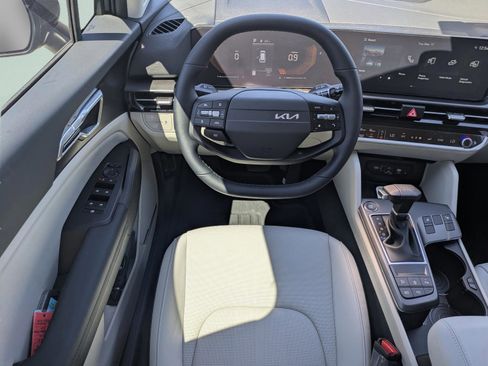 New 2026 Kia Sportage EX FWD image 22