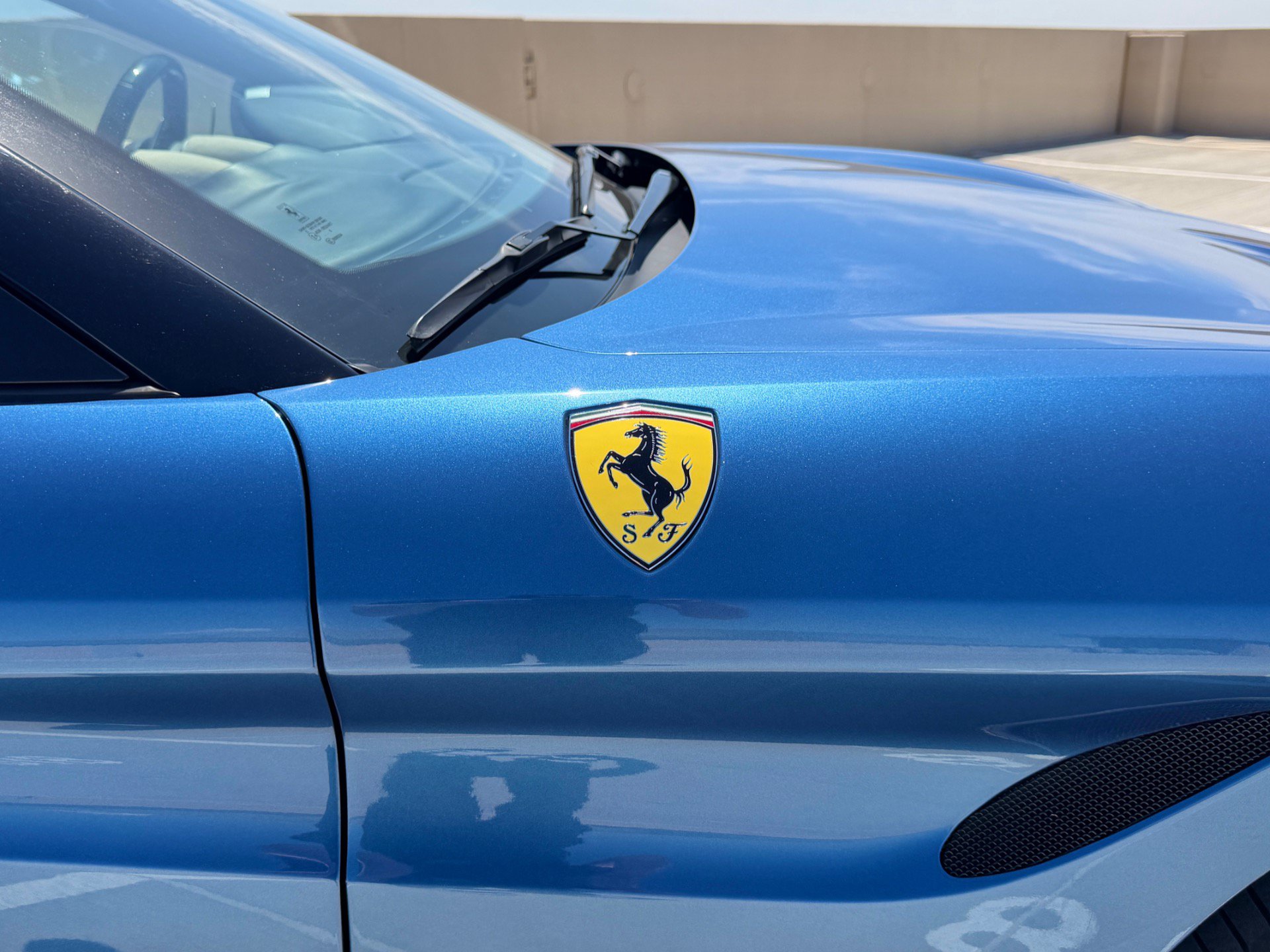 Used 2015 Ferrari California T RWD image 18