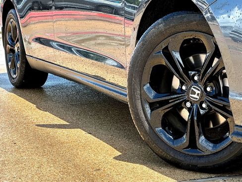 Used 2025 Honda Accord SE image 2