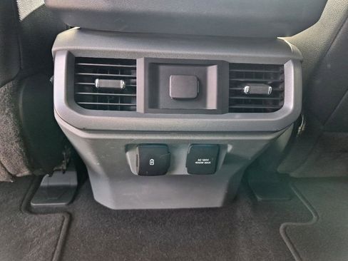 Used 2023 Ford F150 Lariat image 12