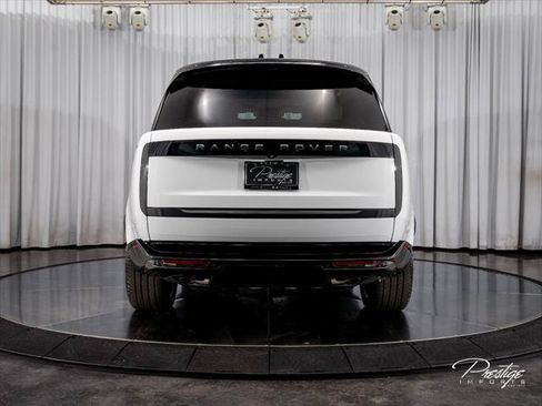 Used 2025 Land Rover Range Rover Autobiography AWD/4WD image 9