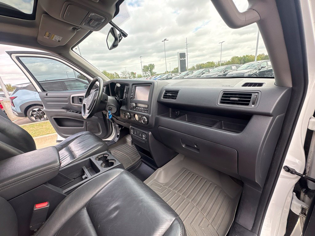Used 2014 Honda Ridgeline SE image 27