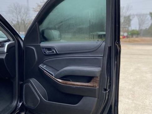 Used 2019 Chevrolet Tahoe LS w/ Enhanced Driver Alert Package image 11