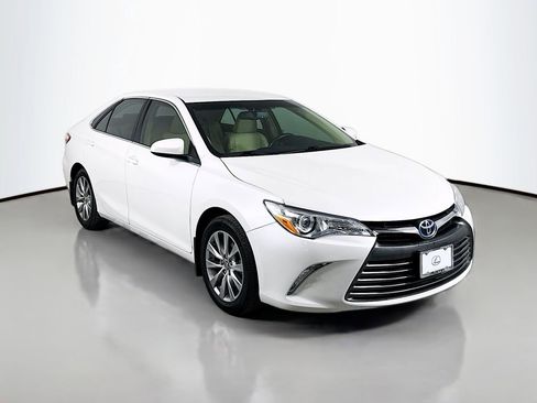 Used 2016 Toyota Camry XLE image 3