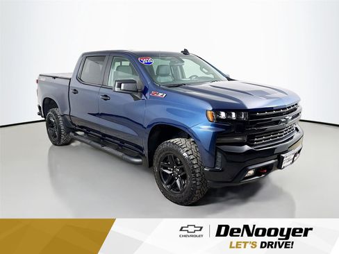 Used 2020 Chevrolet Silverado 1500 LT Trail Boss image 1