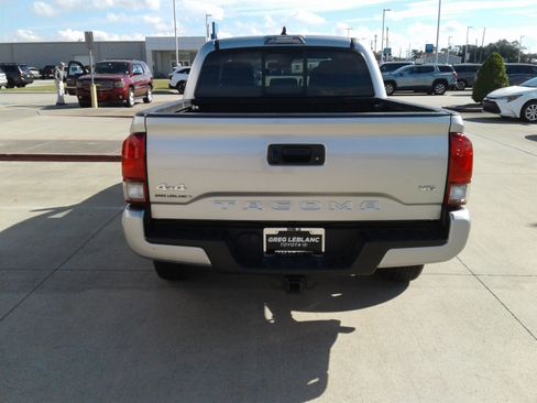 Used 2023 Toyota Tacoma SR image 6