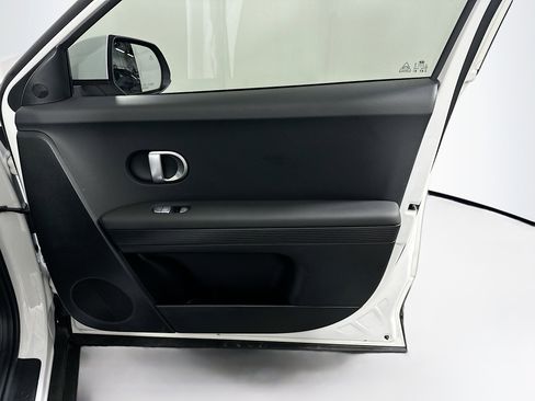 Used 2024 Hyundai Ioniq 5 SEL image 32