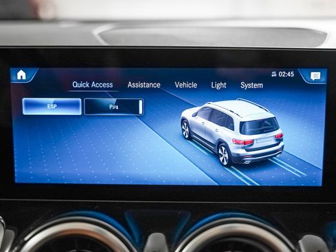 Certified 2023 Mercedes-Benz GLB 250 w/ Premium Package image 21