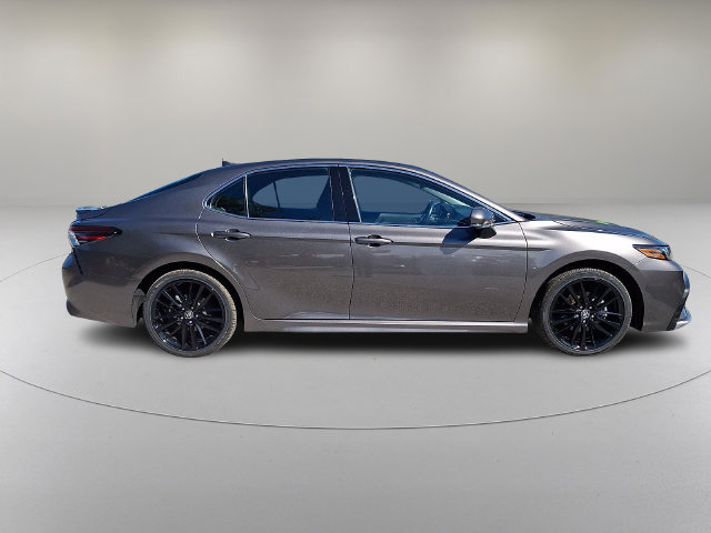 Used 2024 Toyota Camry XSE FWD image 7