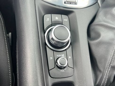 Used 2021 MAZDA MX-5 Miata Club RWD image 29