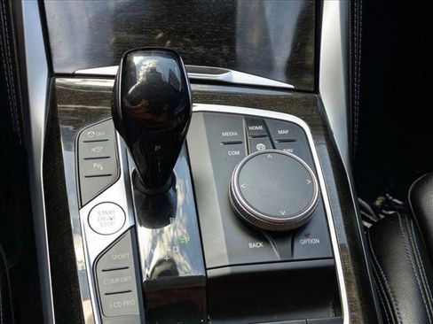 Used 2022 BMW M440i Convertible image 12