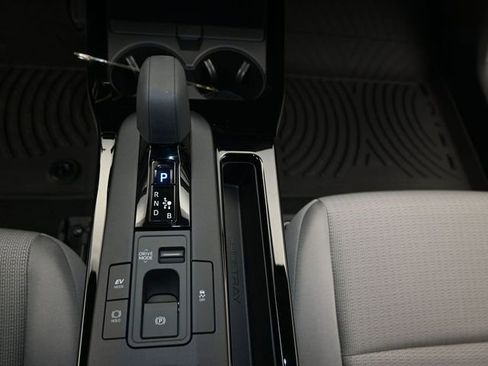 New 2026 Toyota Prius LE image 8