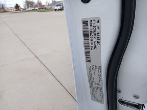 New 2026 Jeep Compass Limited image 34