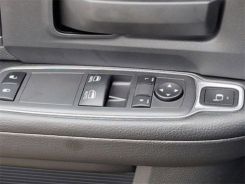 Used 2024 RAM 2500 Tradesman w/ Chrome Appearance Group image 20