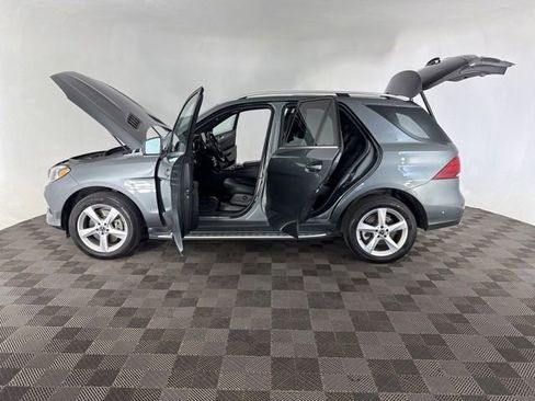 Used 2019 Mercedes-Benz GLE 400 4MATIC image 10