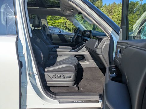 Used 2025 INFINITI QX80 Sensory AWD/4WD image 38