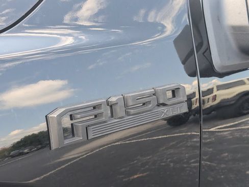 Used 2016 Ford F150 XLT w/ Equipment Group 302A Luxury AWD/4WD image 9