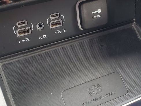 Used 2024 Jeep Grand Cherokee Altitude AWD/4WD image 22