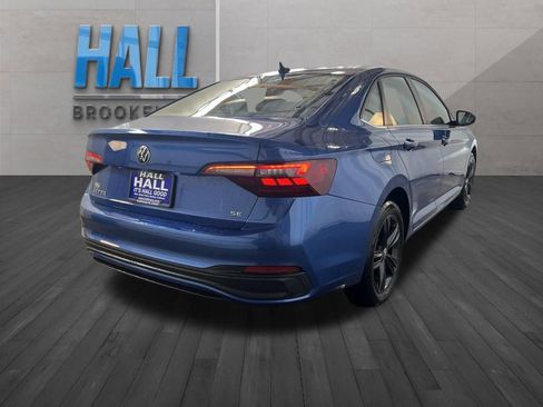Used 2022 Volkswagen Jetta SE image 6