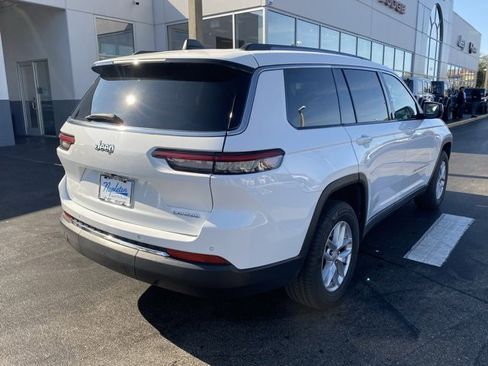 Used 2023 Jeep Grand Cherokee L Laredo image 8