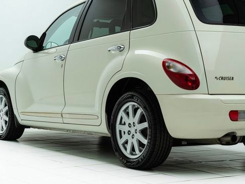 Used 2007 Chrysler PT Cruiser Touring w/ Fleet Value Group I image 18