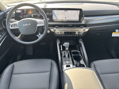 Certified 2025 Kia Telluride S FWD image 23