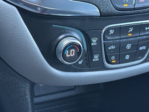 Used 2024 Chevrolet Equinox LT image 29