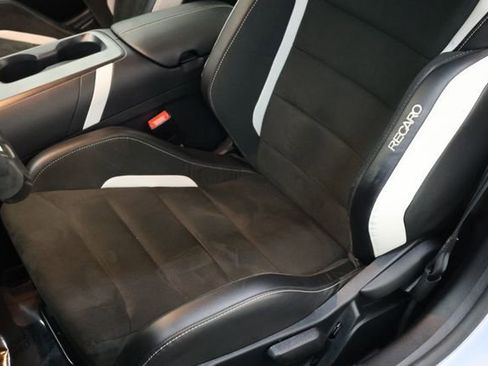 Used 2022 Ford Mustang Shelby GT500 w/ Carbon Fiber Track Pack RWD image 89