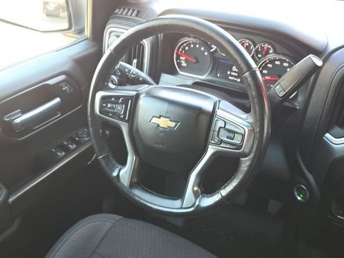 Used 2021 Chevrolet Silverado 1500 LT image 26