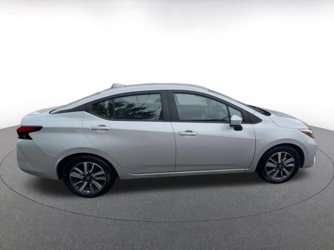 Used 2025 Nissan Versa SV FWD image 16