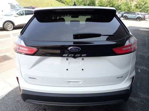 Certified 2024 Ford Edge SEL w/ Convenience Package AWD/4WD image 6