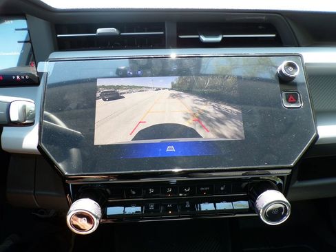 New 2027 Chevrolet Bolt LT w/ Comfort Package FWD image 24
