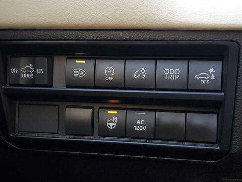 Used 2023 Toyota Tundra 1794 Edition image 31