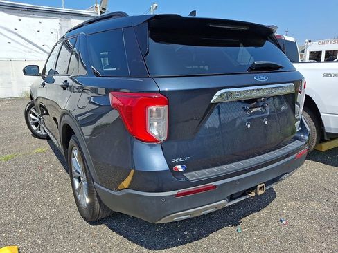 Used 2022 Ford Explorer XLT w/ Equipment Group 202A AWD/4WD image 4