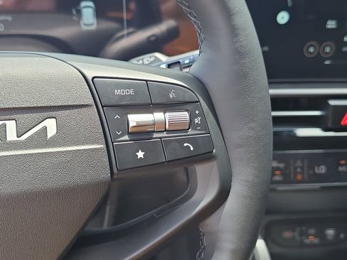 New 2026 Kia Sportage SX image 32