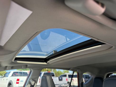 Used 2015 Toyota RAV4 Limited FWD image 12