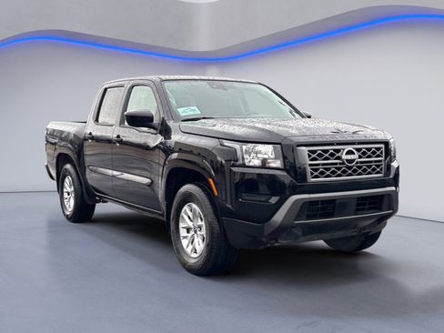 Used 2024 Nissan Frontier SV image 8