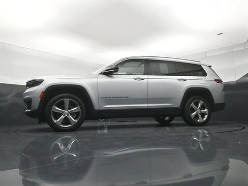 Used 2021 Jeep Grand Cherokee L Limited w/ Luxury Tech Group II AWD/4WD image 21