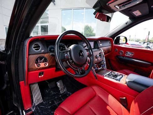 Used 2019 Rolls-Royce Cullinan AWD/4WD image 27