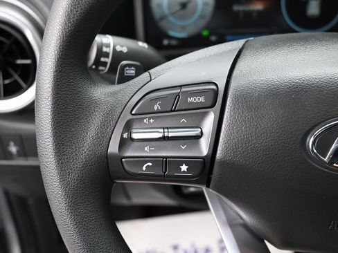 Used 2023 Hyundai Kona SE w/ Cargo Package image 18