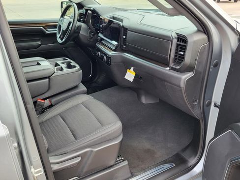 Certified 2023 Chevrolet Silverado 1500 LT AWD/4WD image 9